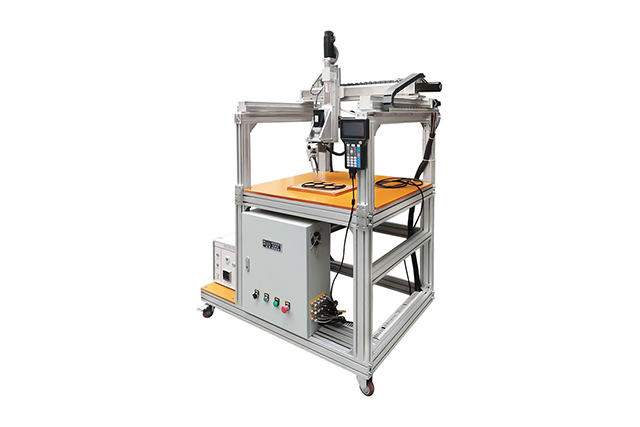 Automated silicon wafer cleaning equipment for semiconductor industry